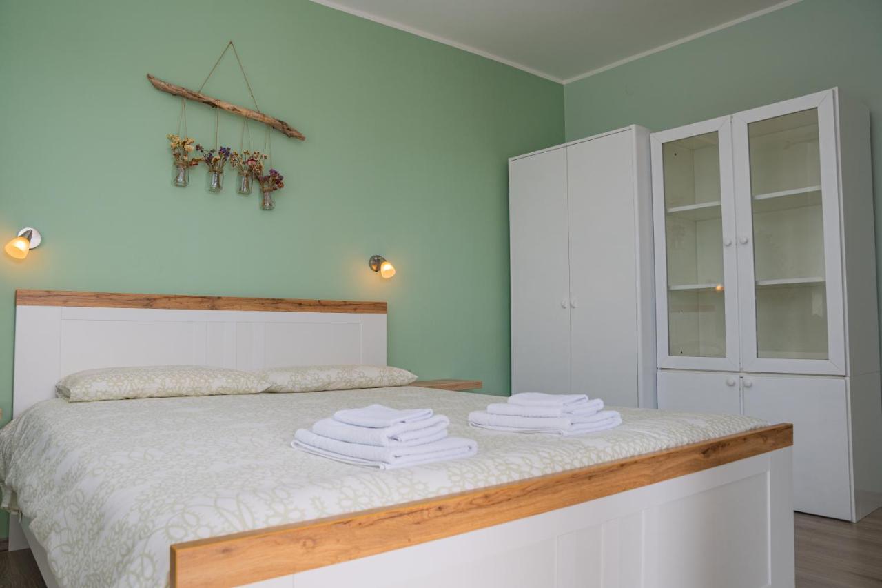 Apartman Doris Milohnici Εξωτερικό φωτογραφία